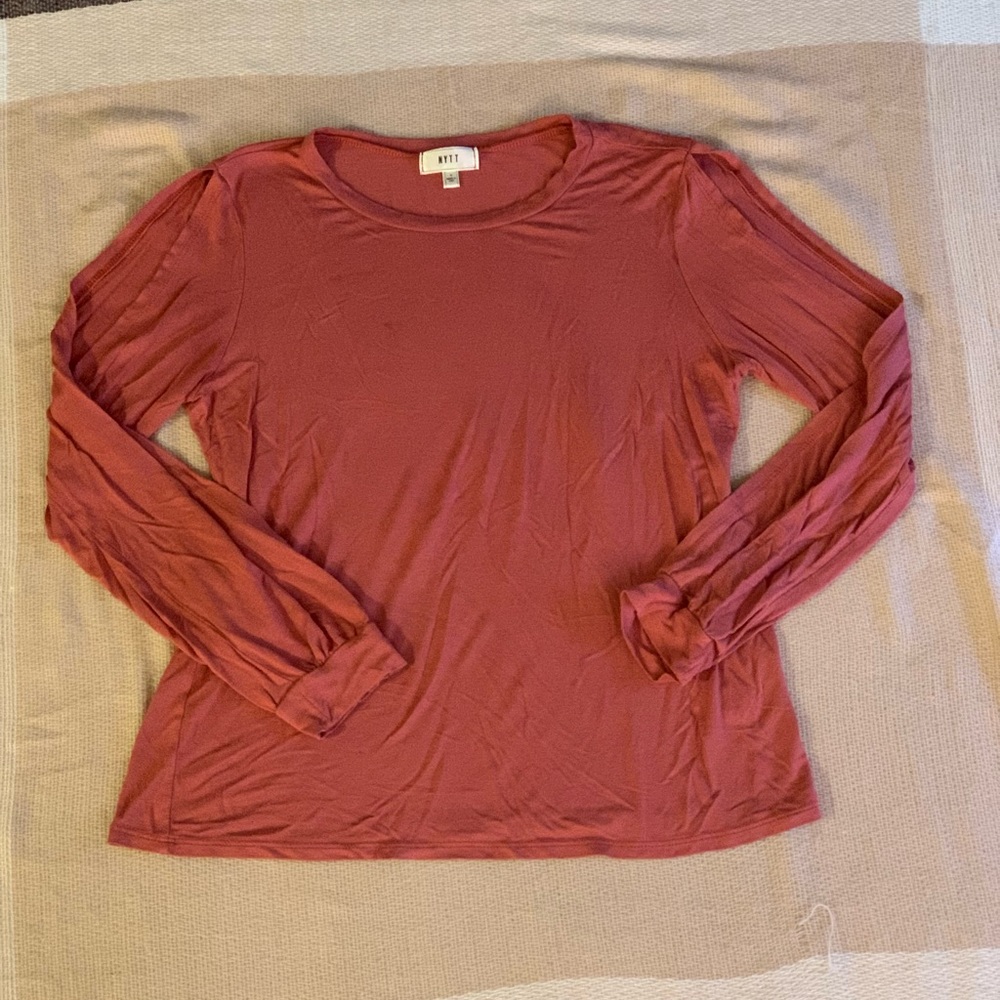 NYTT Split Sleeve Soft Tee